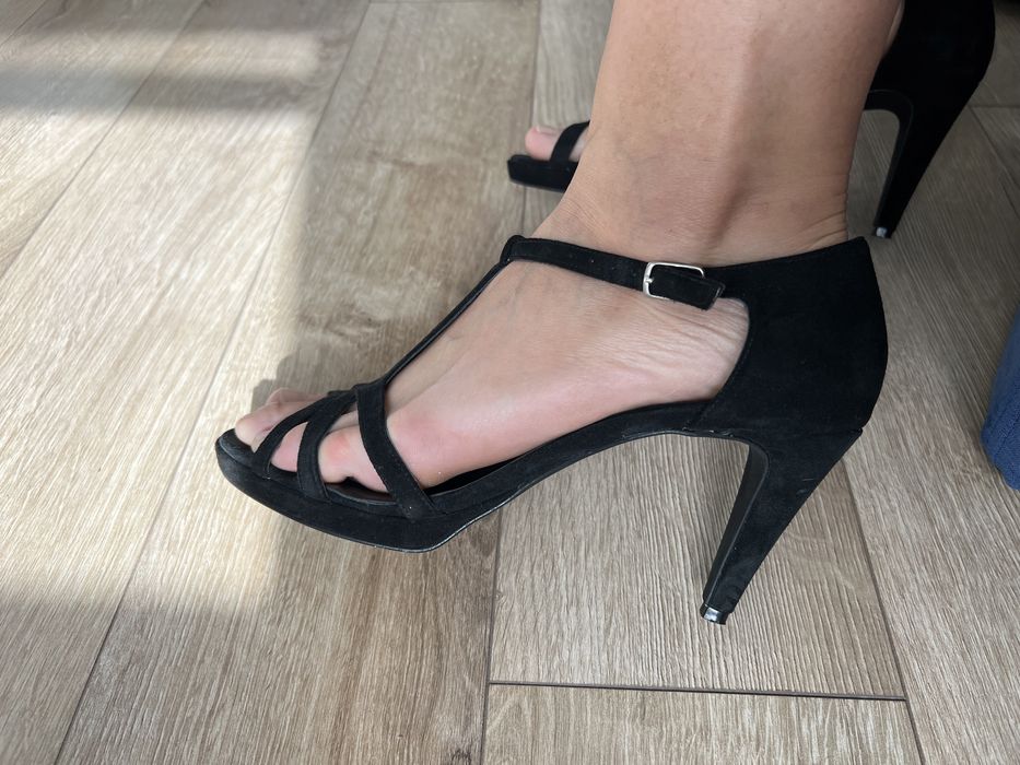 Sandale noi marime 41