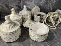 Cutii ceramice de bijiterii  cu aspect vintage /marturii nunta special