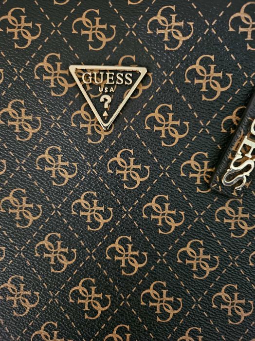 Geanta de umar  Guess