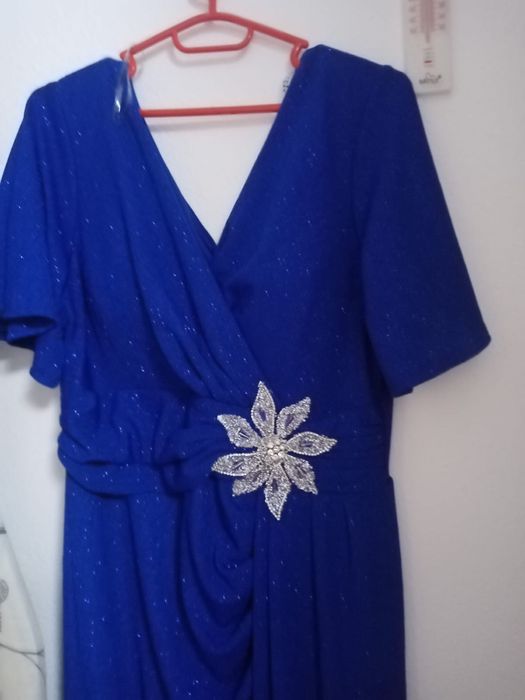 Rochie de petrecere eleganta pret normal 400 lei pret actual 350 neg