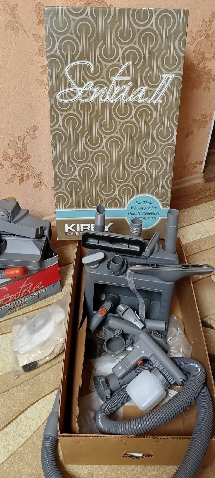 Продаётся моющий пылесос Кибри новый  продаём так как  переезд