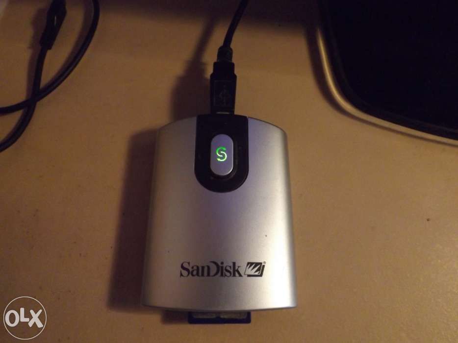 Cititor de SD card  Card Reader / Writer ,,SAN DISK ''5 In 1 .