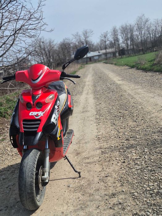 Vând scuter beta ark 49cc 2t