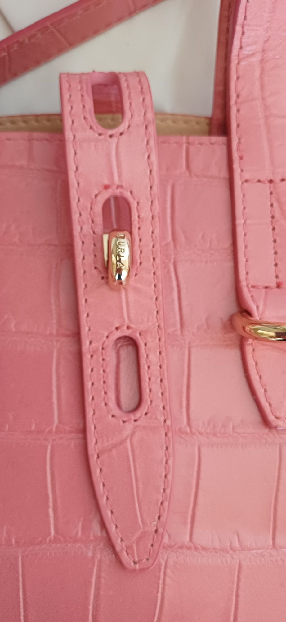 Furla Basrfua с шагрен от естествена кожа!