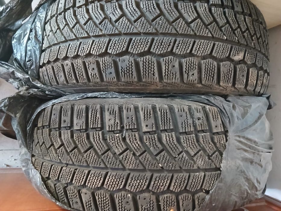 Зимние резины в хорошем состоянии
