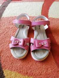 Sandale pentru fetițe!