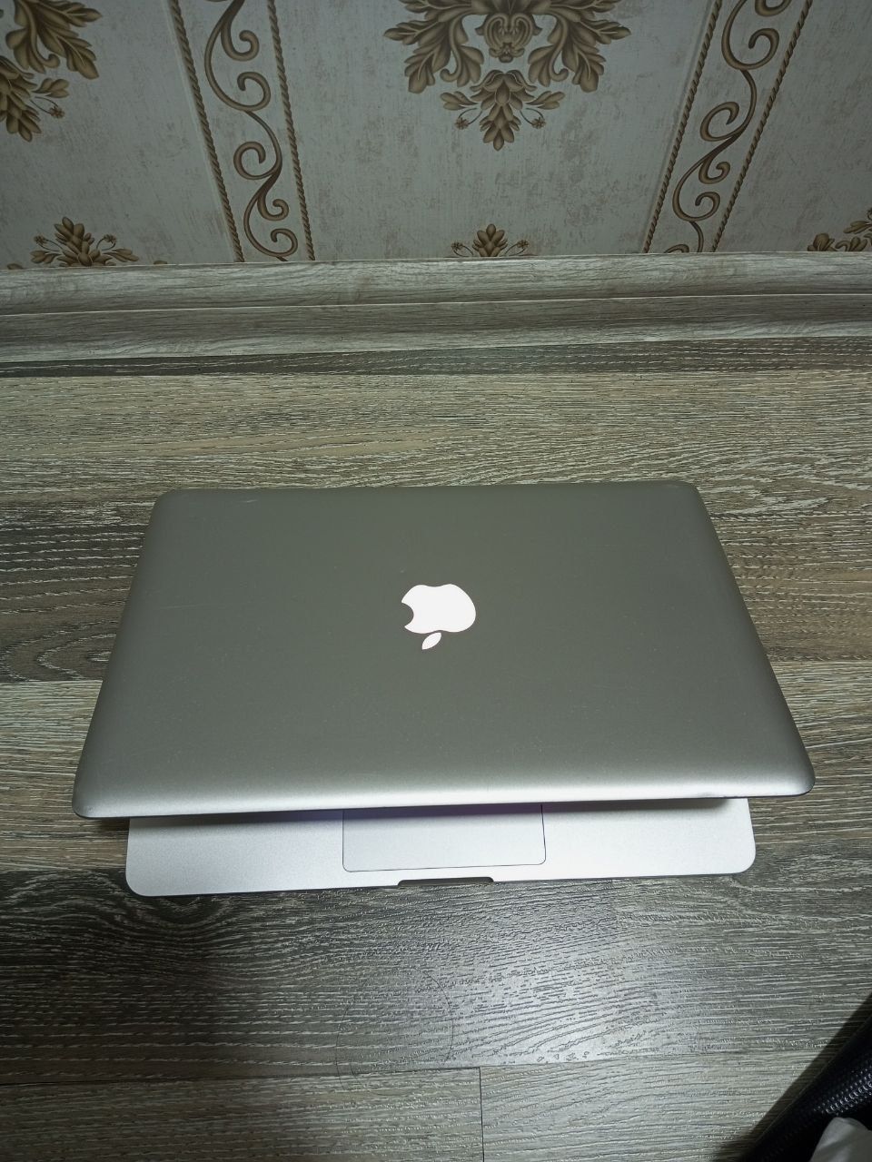 MacBook Pro mid 12 core i5   4/256gb