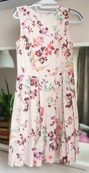 Плисирана пролетна рокля Orsay (памук, размер S/36)