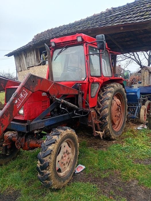 Vând tractor LTZ 55