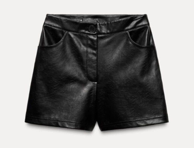 Къси кожени панталонки на Zara