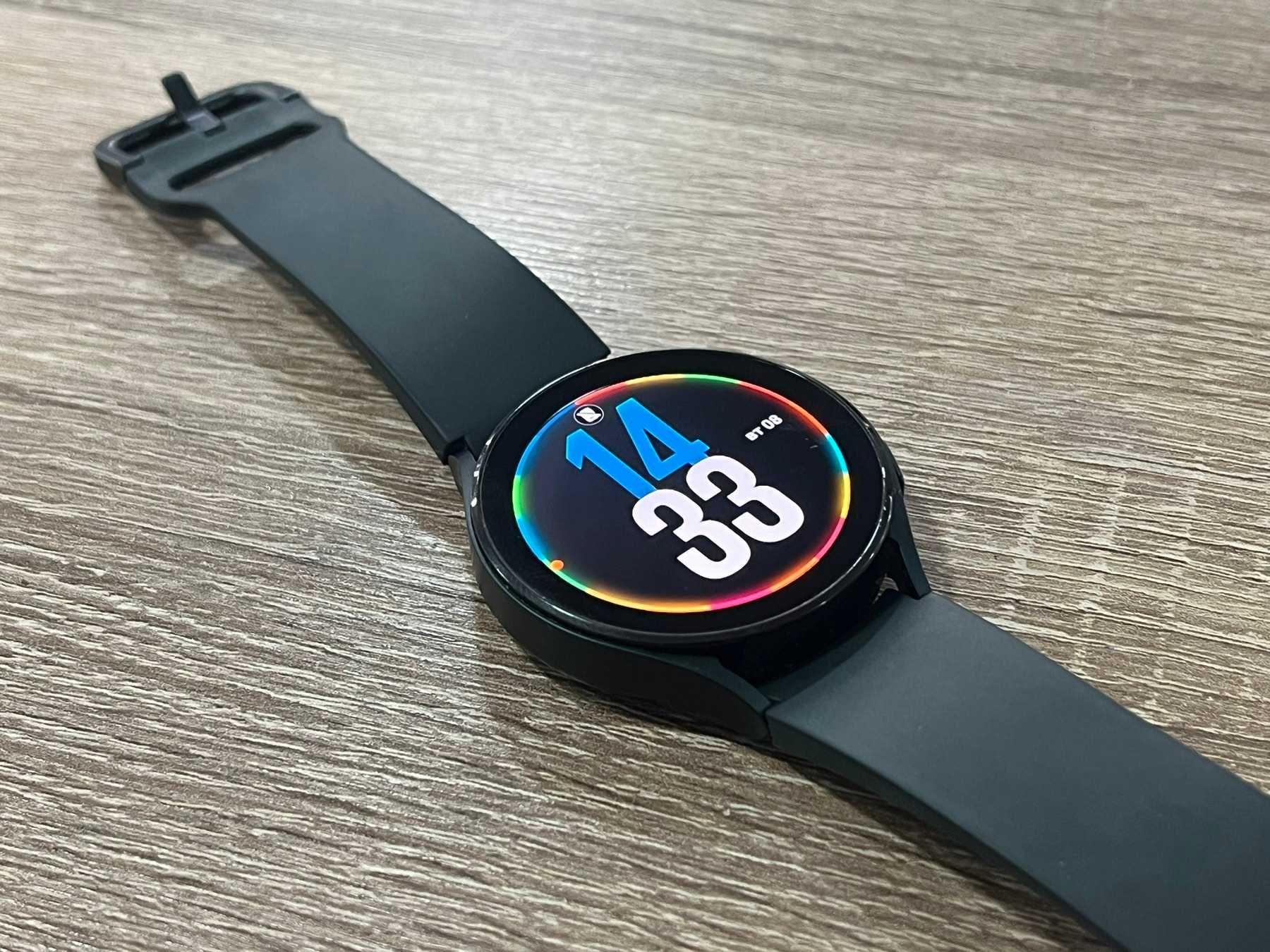 Смарт Часовник Samsung Galaxy Watch 4