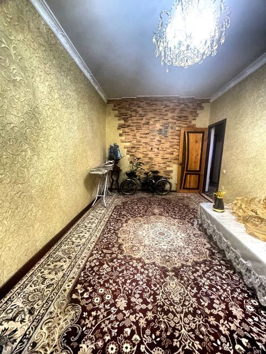 Продается 3/1/5 на массиве Хумоюн не торцевая