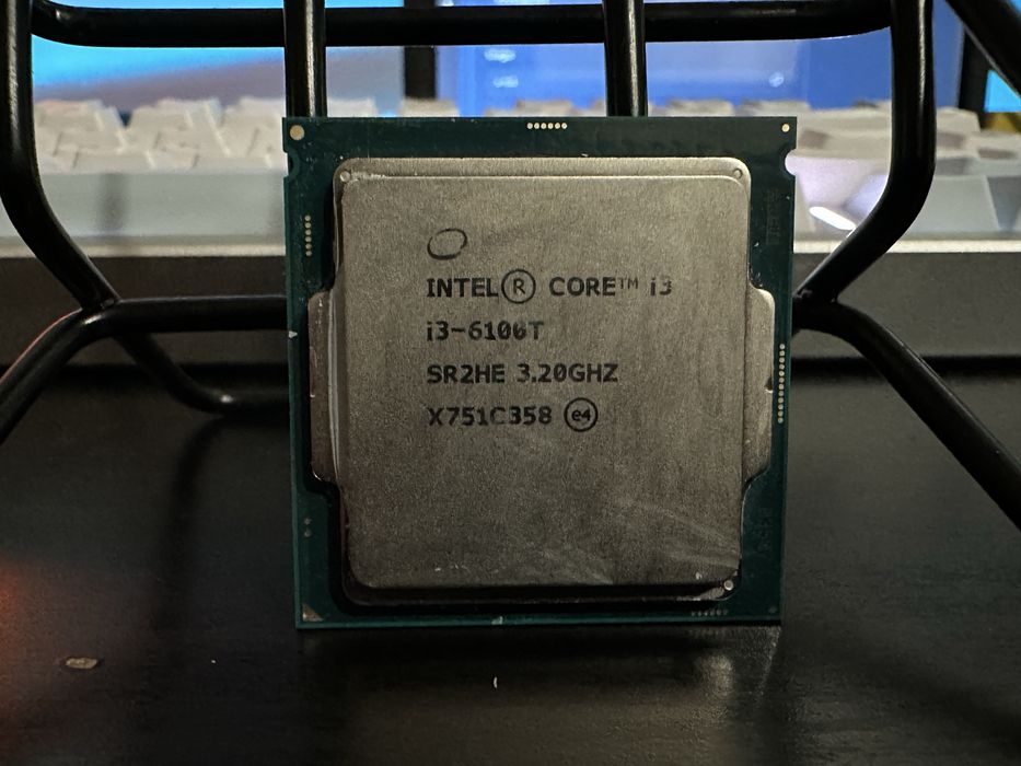Intel Core i3-6100T – 2 ядра / 4 нишки, 3.2GHz