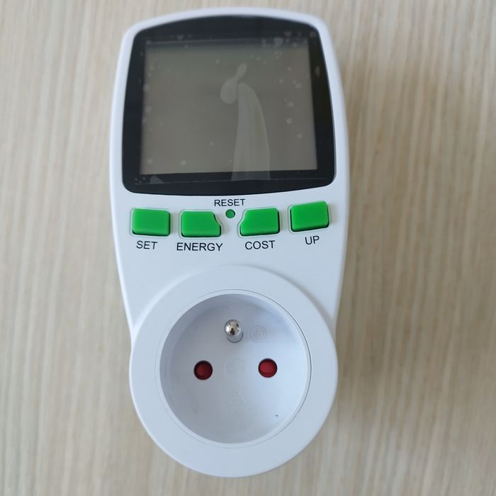 Contoar consum electricitate pentru priza