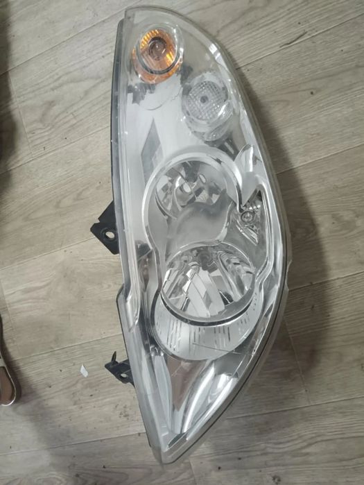 Far stanga / dreapta renault master 3 260100050r, 260600050r