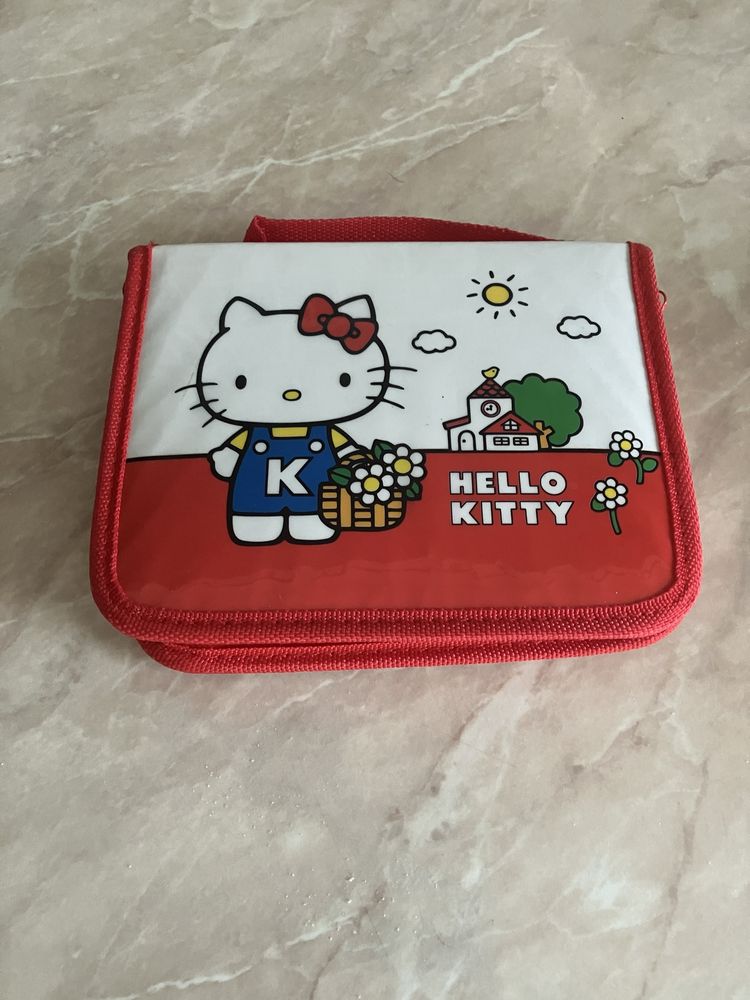 Vand penar HELLO KITTY ca nou