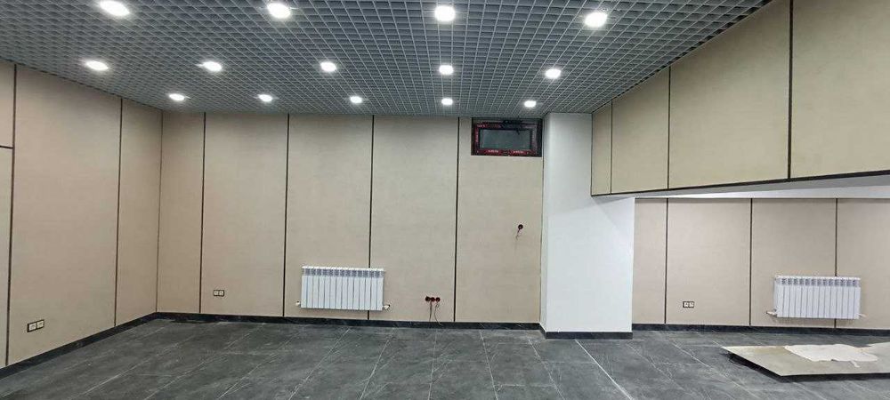 Аренда под офис, склад, цокольный этаж, 250 кв.м. "Лабзак"!