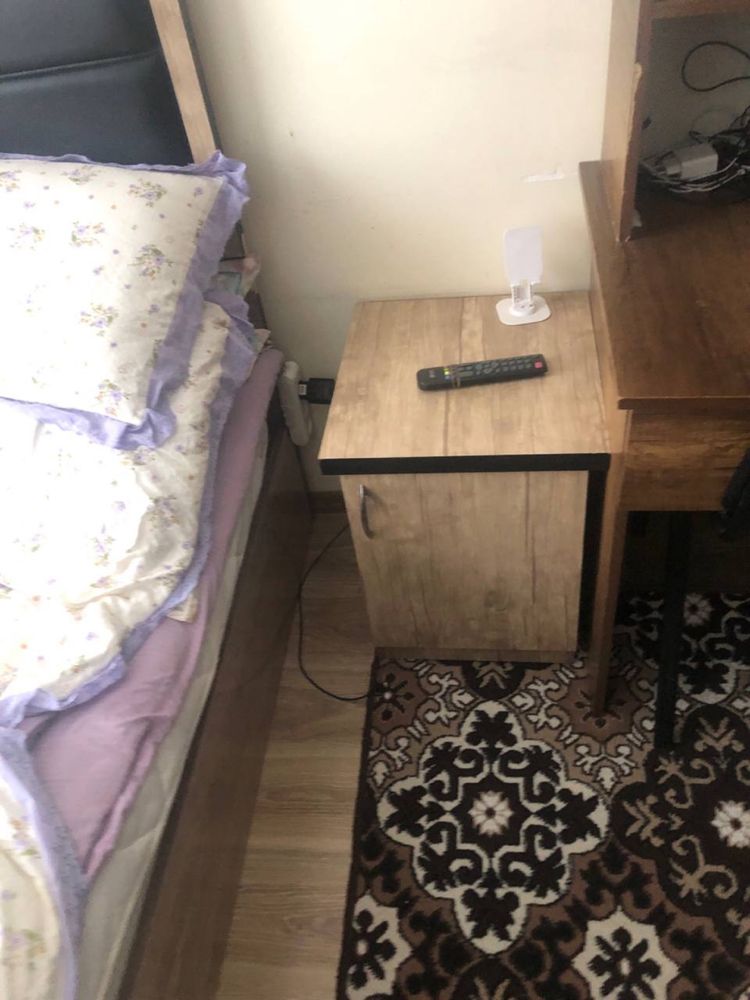 Mebel sotiladi va kompyuter stoli