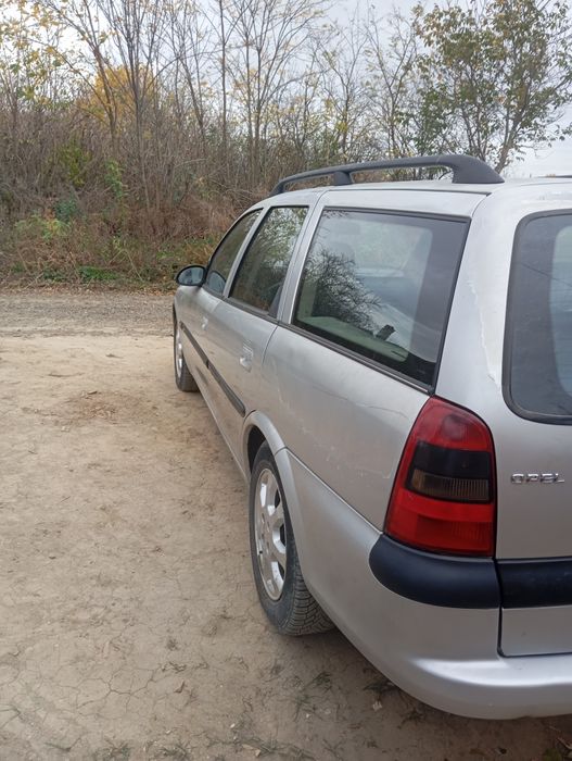 Vand opell în stare foarte bună