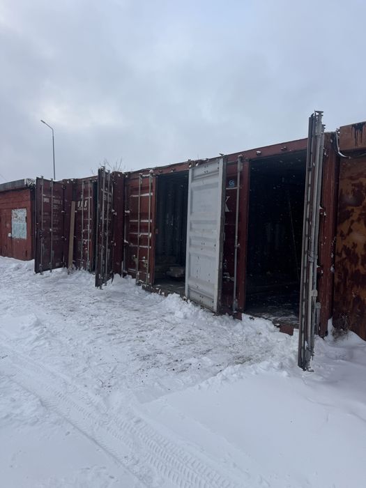 Сдав в аренду 20 футовые контейнера