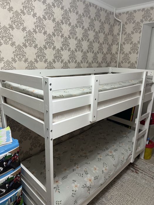 Двухьярусная  кровать продаётся