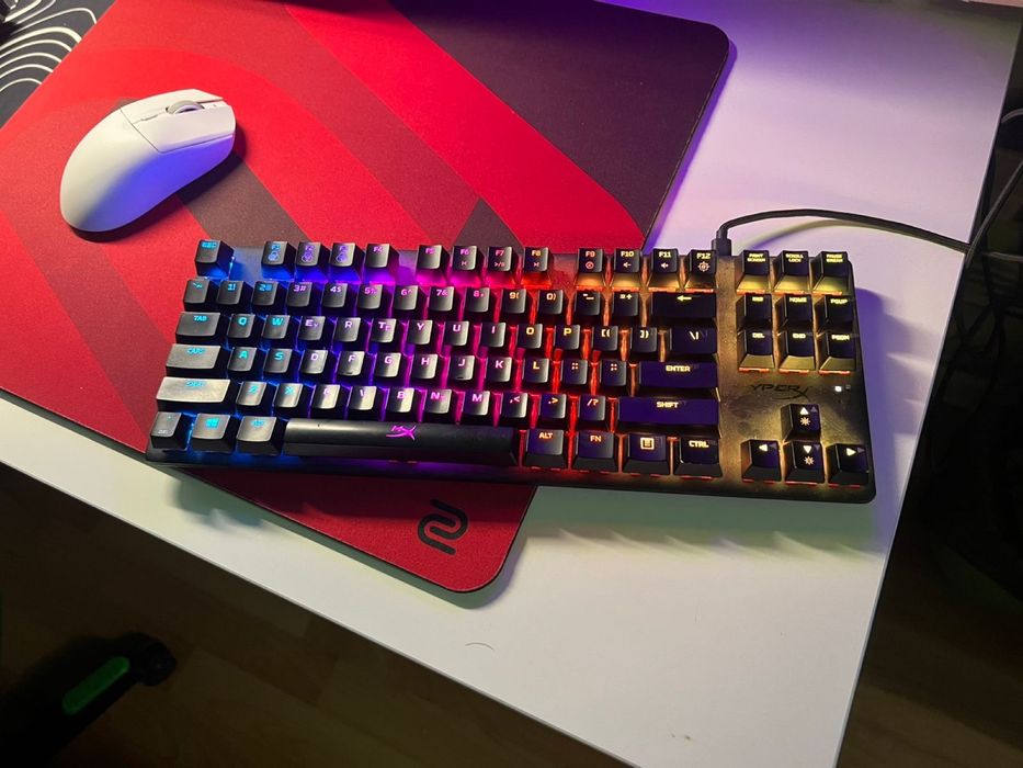 Продам клавиатуру Hyperx origin cors