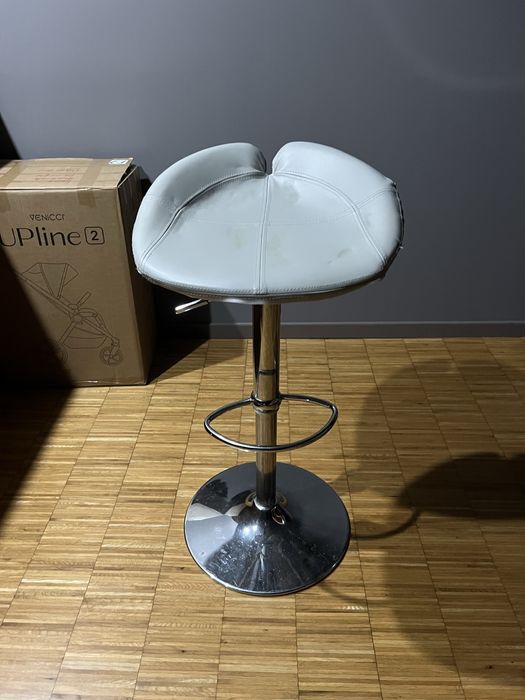 Бар - стол щъркел