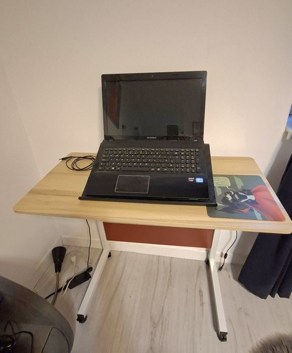 Masuta laptop stejar