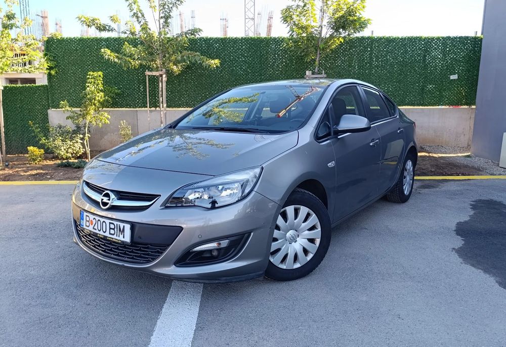 Opel Astra Opel Astra J 1.6i 115CP EURO 6, Primul proprietar