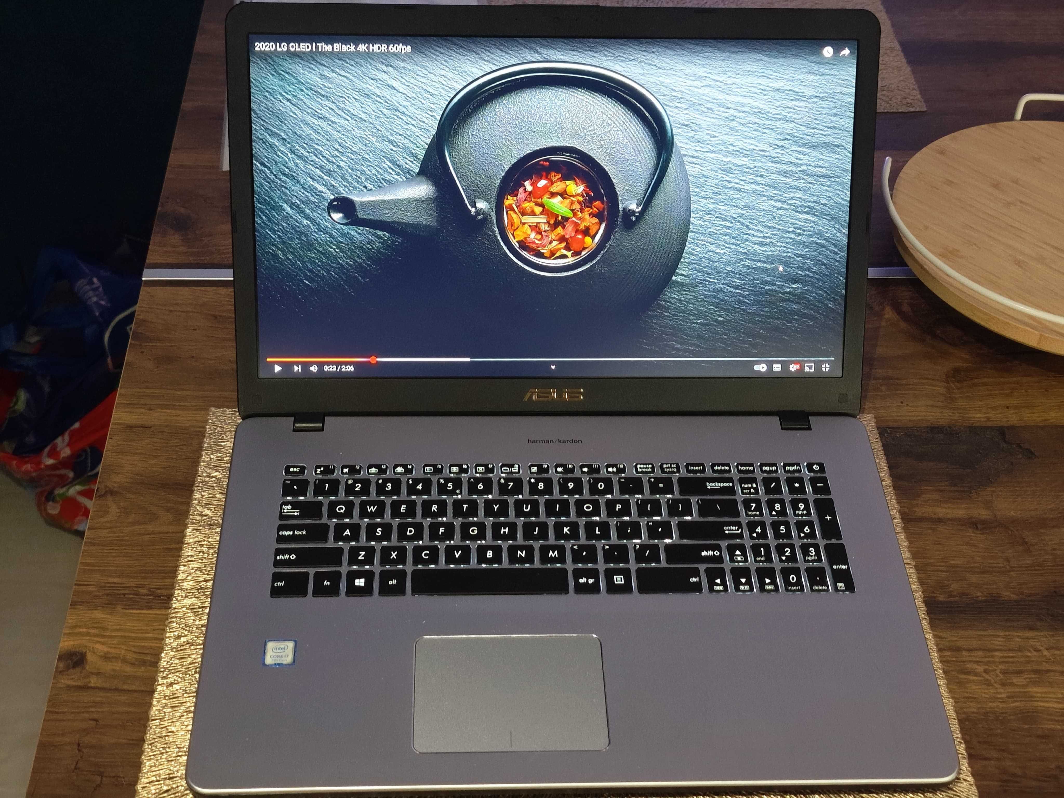 Laptop ASUS VivoBook Pro, Ecran mare, i7, 8Gb RAM