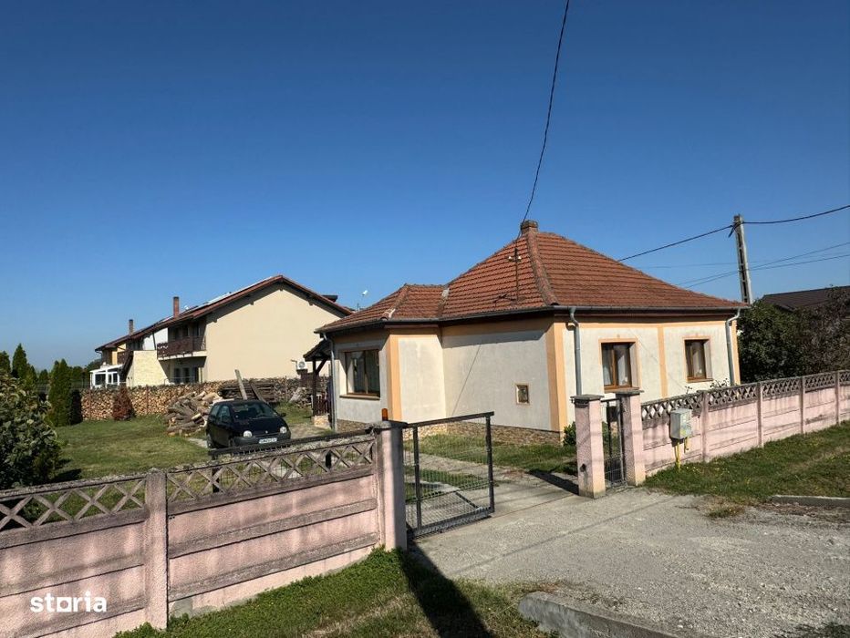 De Vanzare casa cu 2 dormitoare , 100 mp utili, 618 mp teren , Lucian