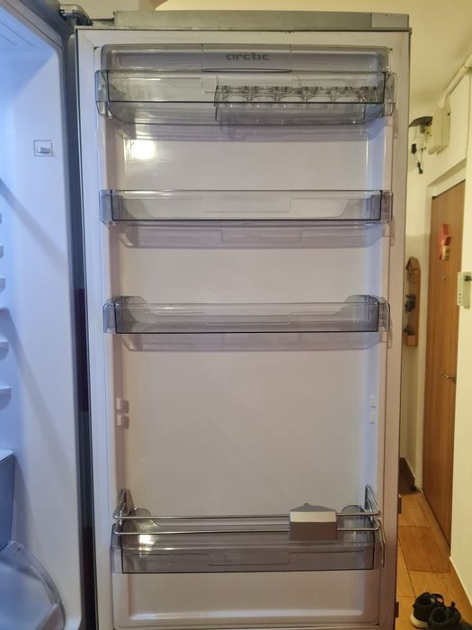 Vând combina Arctic No Frost ,pt piese de schimb