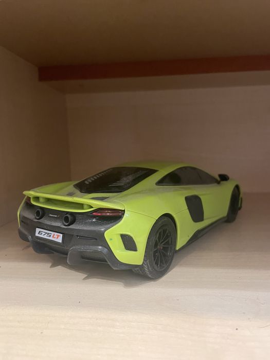 Masinuta cu telecomanda McLaren 675 Lt