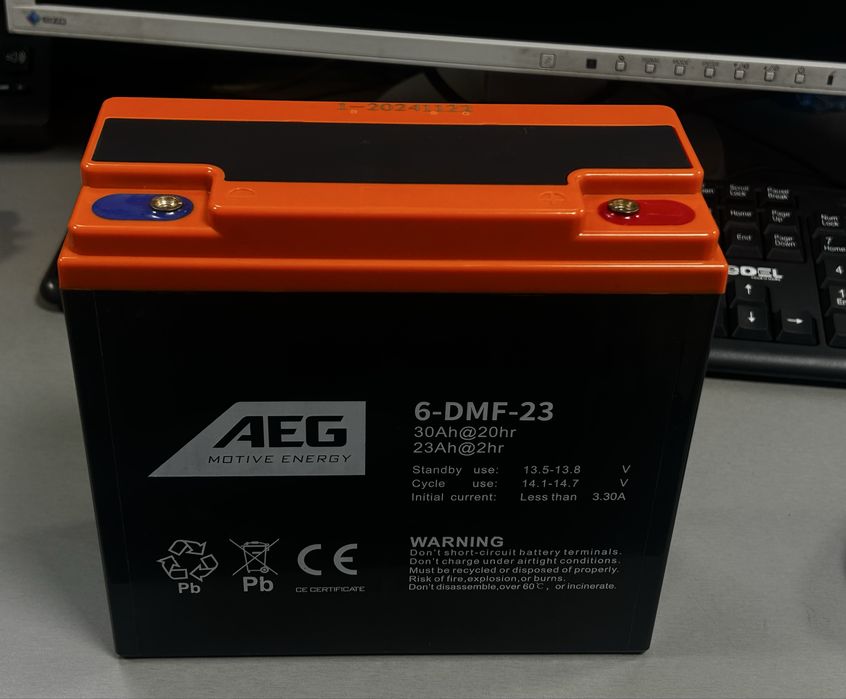 Тягов акумулатор 12V23AH