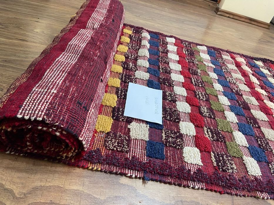 Vând cuverturi,preșuri,macaturi,velințe etc