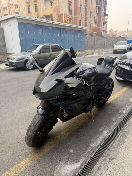 Мотоцикл Yamaha R6 800куб