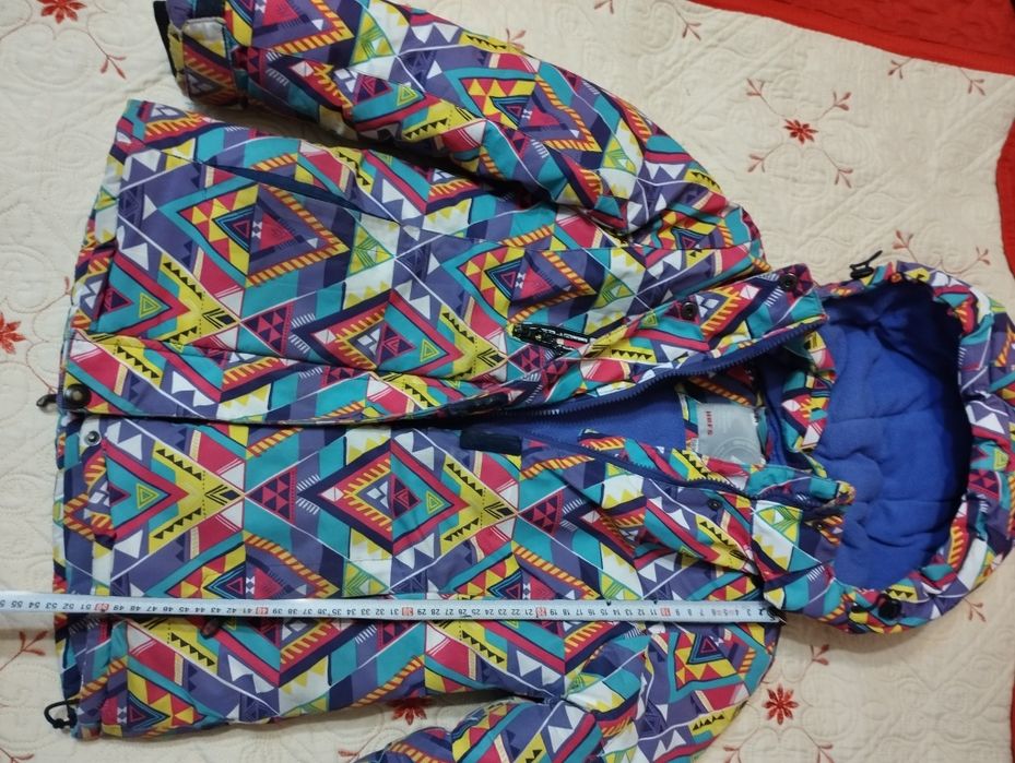 Продам куртку зимнюю 7-8 лет, 6 тыс