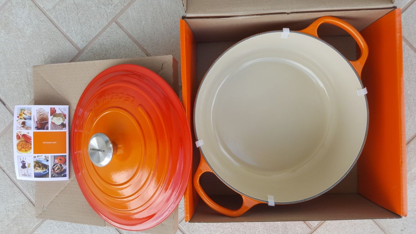 Oala Le Creuset 26 cm 2,2 L / 24 cm 4,2 L / 26 cm 5,3 L / 28 cm 6,7 L