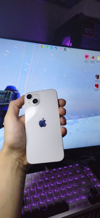 Продам айфон 13 в почти идеальном состоянии