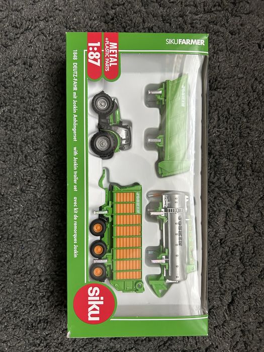 Set Tractor Siku cu remorca