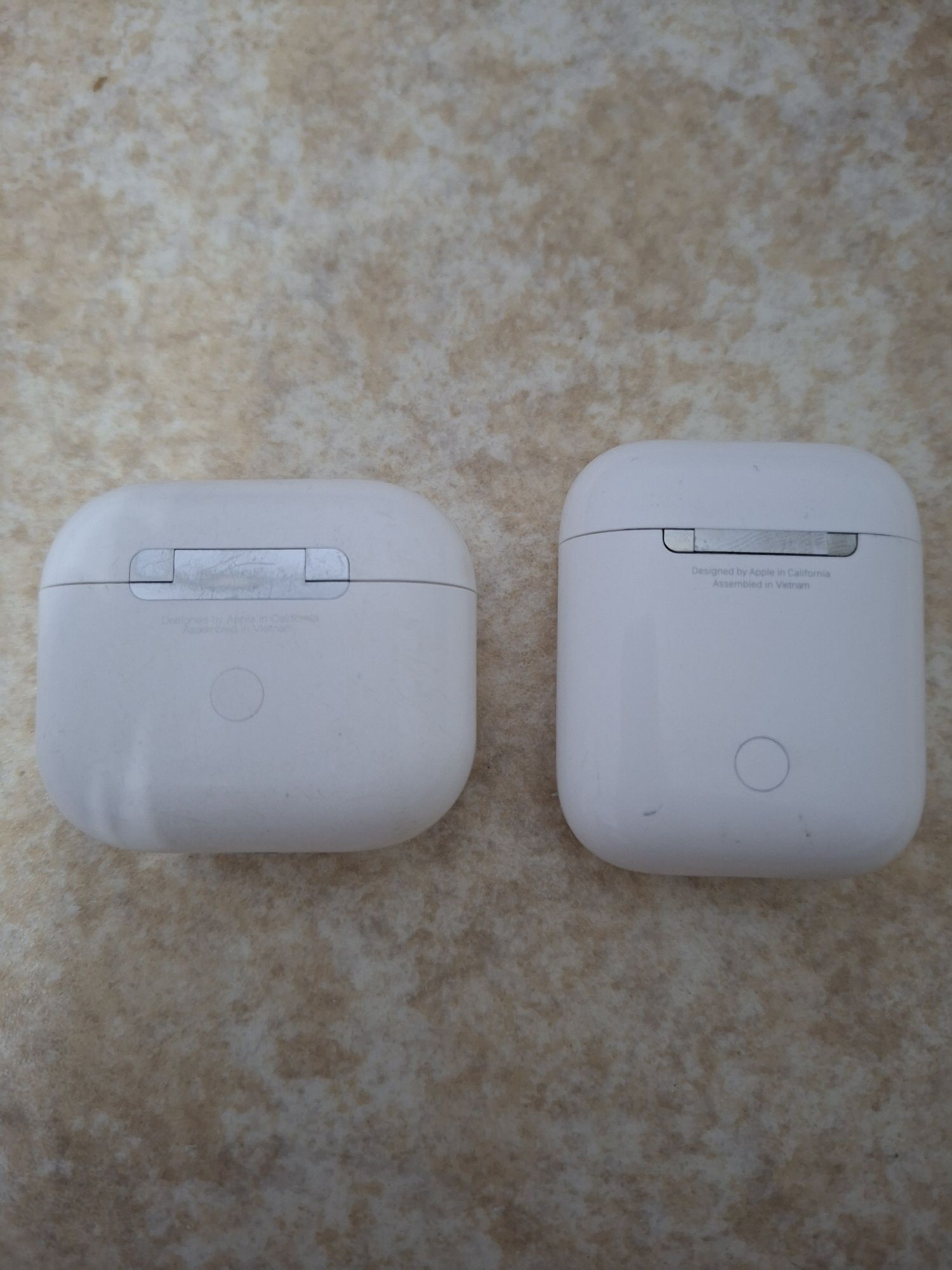 2 оригинальных AirPods 2, 3