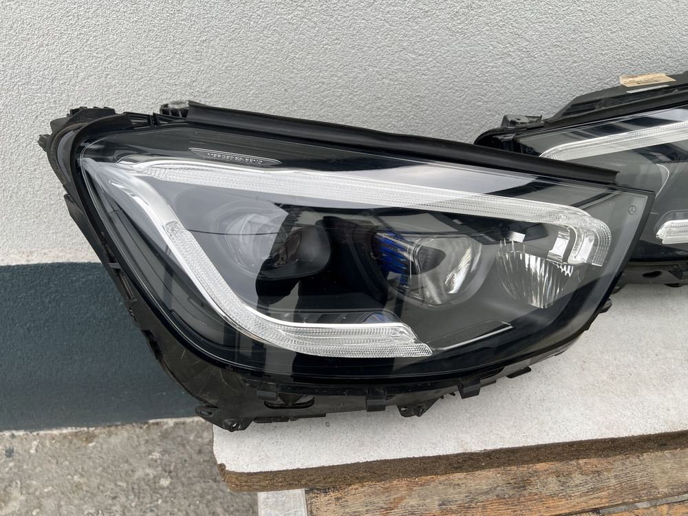 Set far stanga dreapta Mercedes W253 GLC Facelift Full LED Multibeam