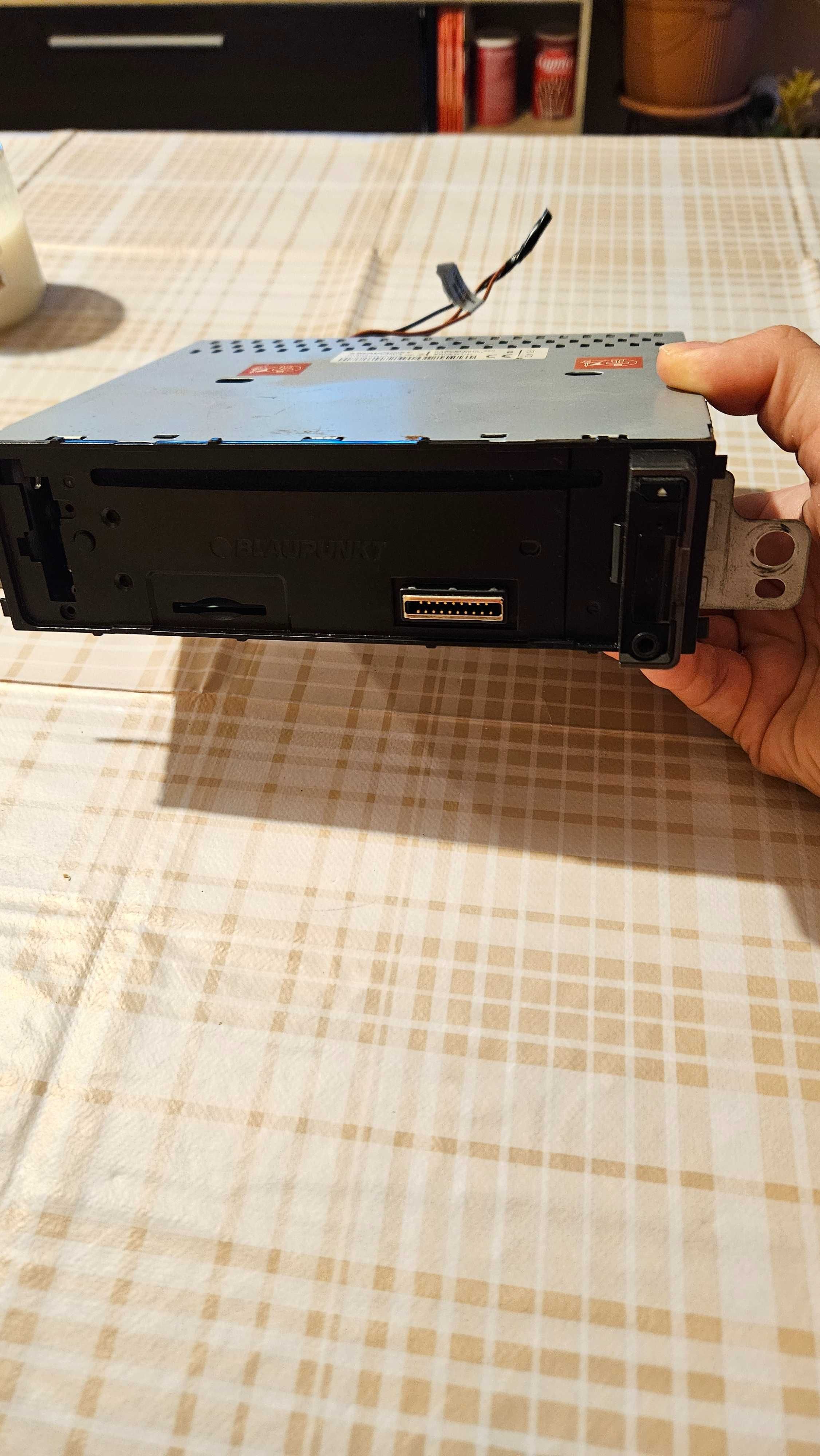 CD плеър за кола Blaupunkt Barcelona 230 USB, Bluetooth, AUX, SDHC