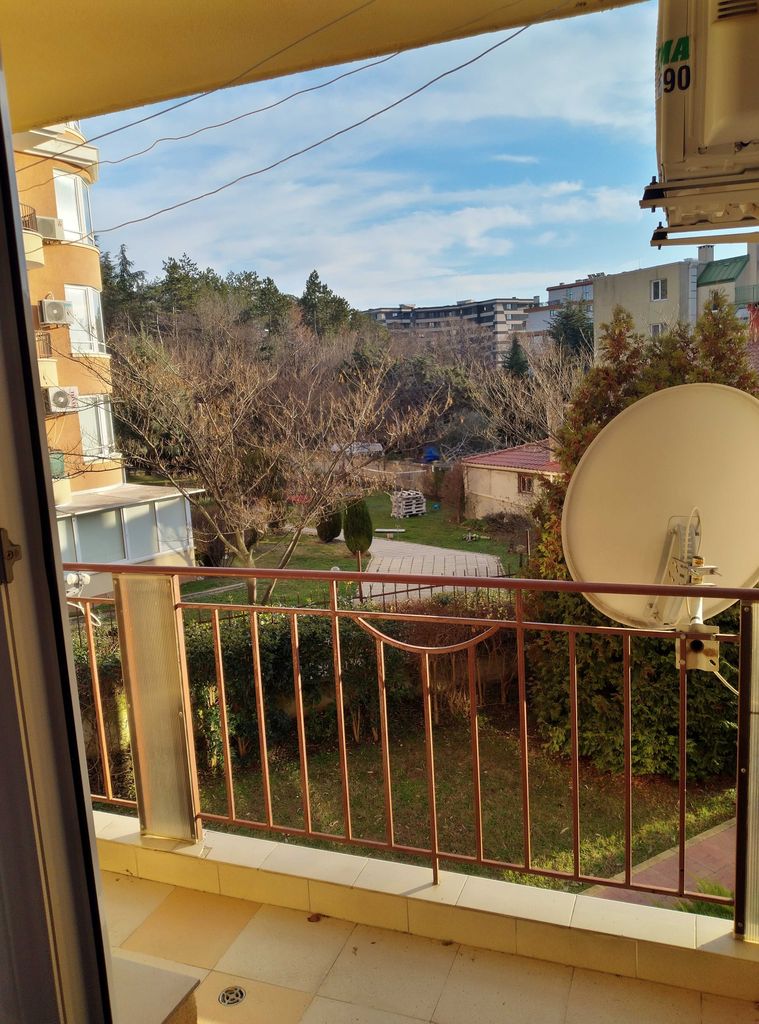 Дава се под наем Двустаен апартамент в Варна, Бриз - 60 кв.м за 418.2 € - Снимка #14