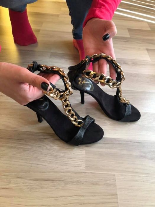 Официални обувки