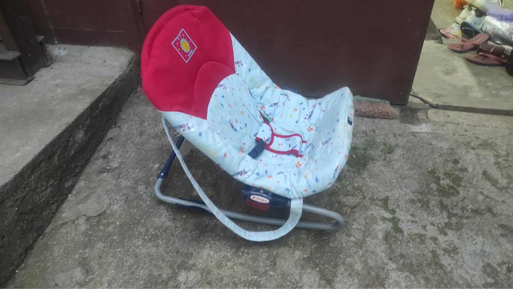 Подарява се шезлонг за бебе