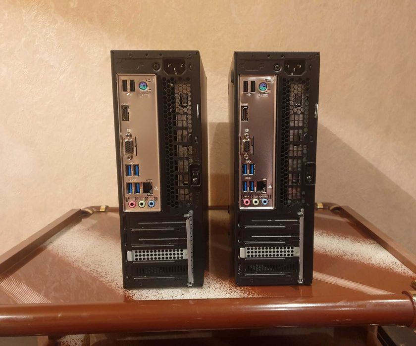 2 броя компютри 10th Generation