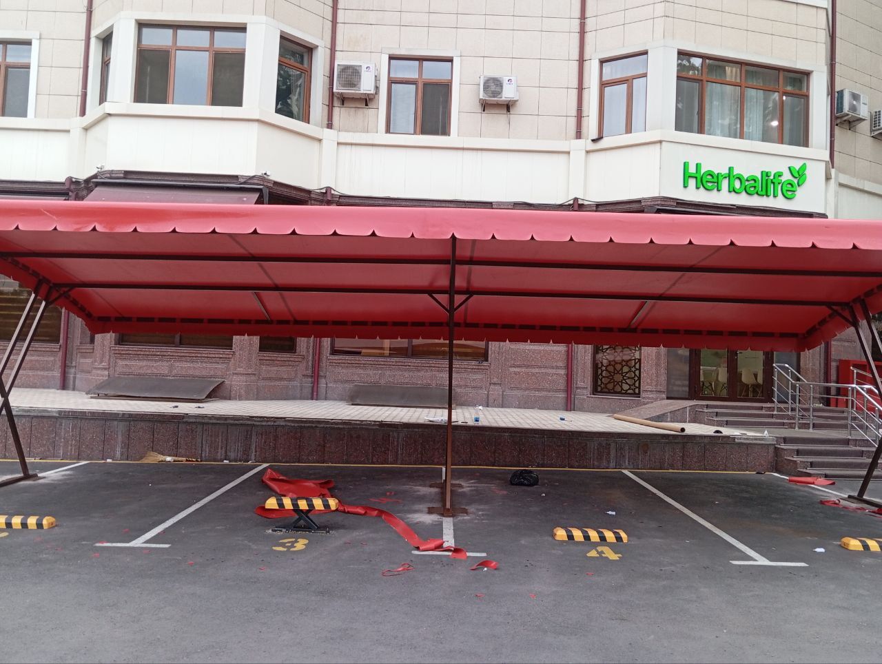 Baner tent oʻrnatish xizmati
