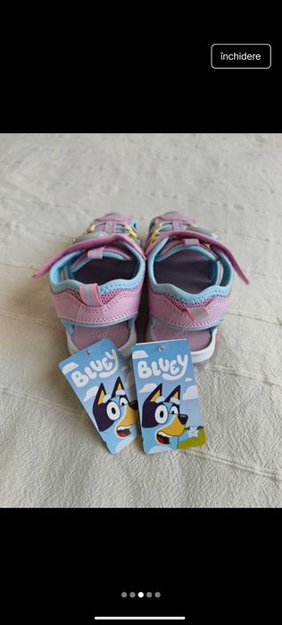 Sandale cu luminițe Bluey - măsura 27/ 17,5cm lungime