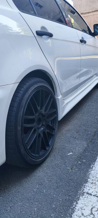 Mitsubishi Lancer X – EVO Style – 1.6 Benzină, 2011 – Alb/Negru – O bi